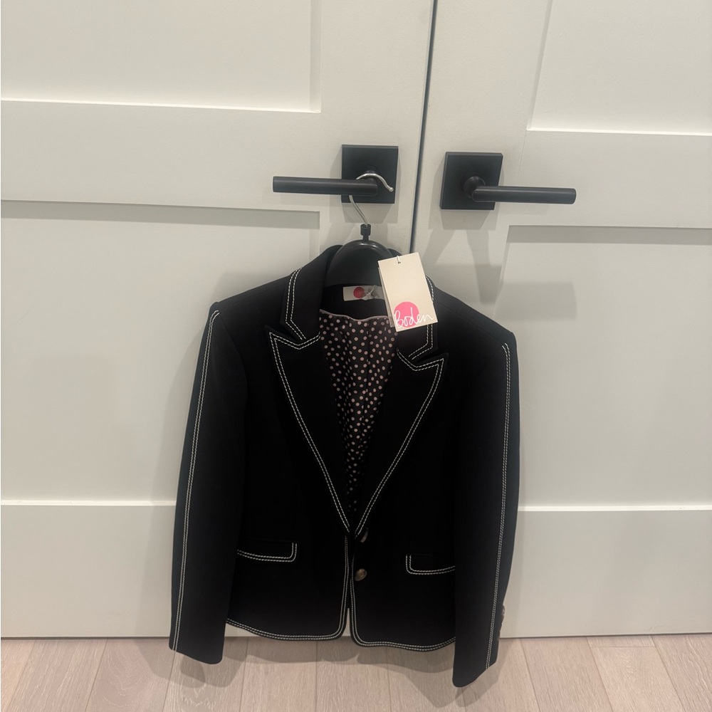 Vintage style brand new black blazer w ivory piping